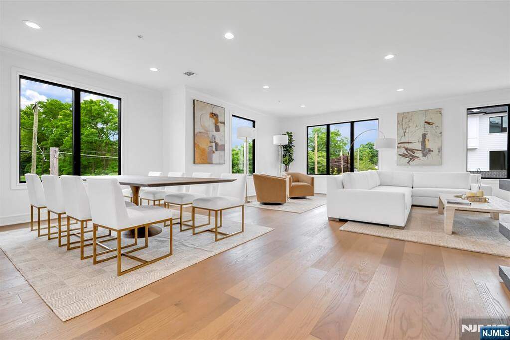 3 Bedroom Villa/Townhouse's Image 11