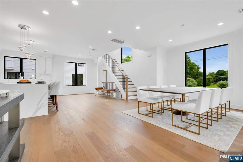 3 Bedroom Villa/Townhouse's Image 12