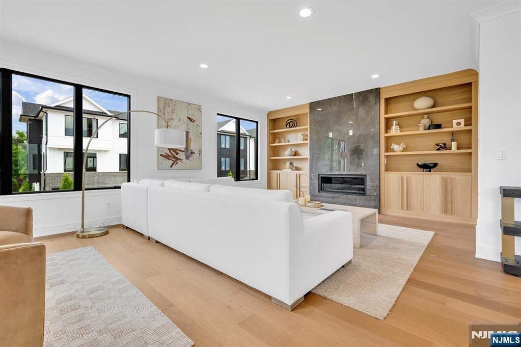 3 Bedroom Villa/Townhouse's Image 13