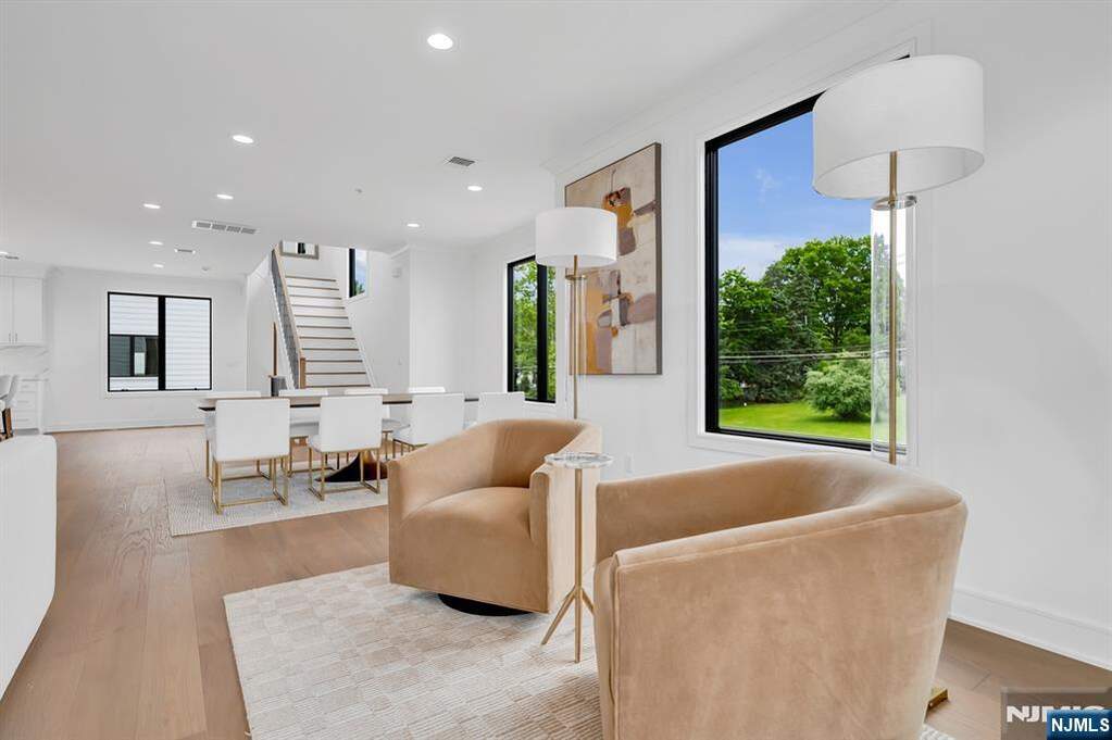 3 Bedroom Villa/Townhouse's Image 16