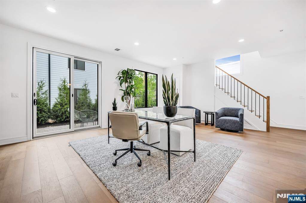 3 Bedroom Villa/Townhouse's Image 3