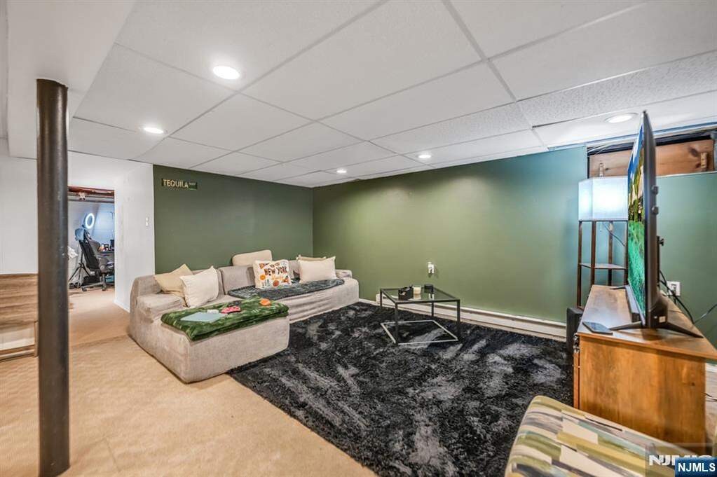 3 Bedroom Single Family Home/House's Image 12