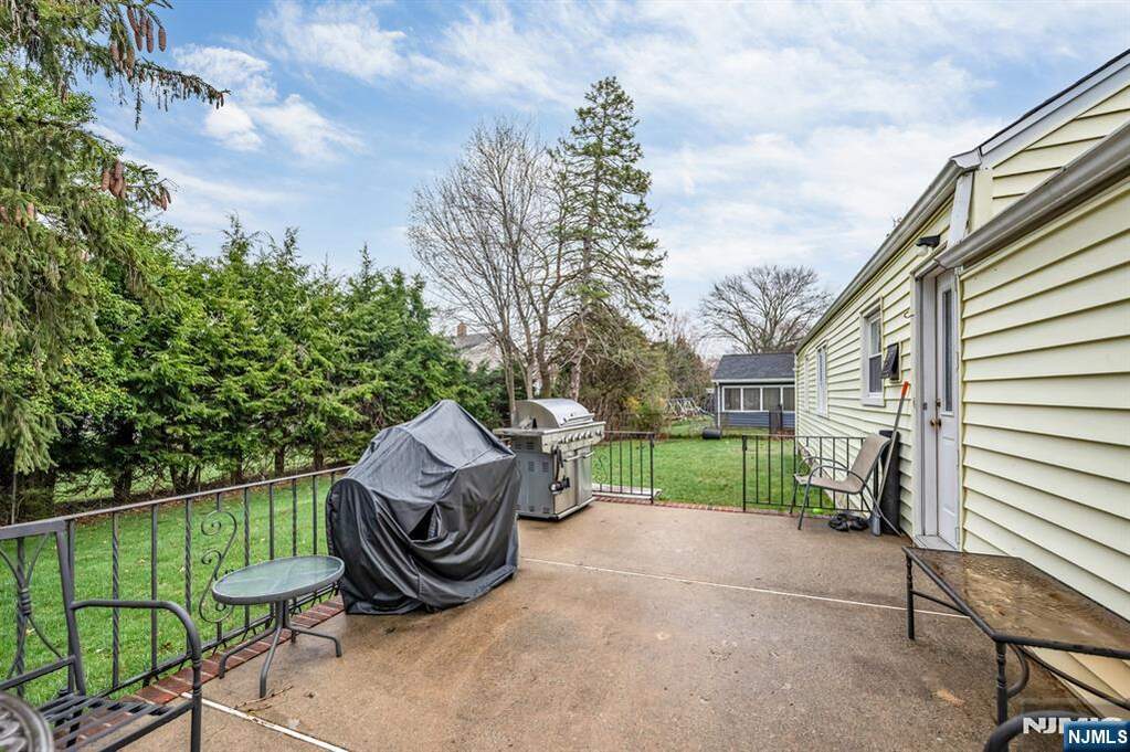3 Bedroom Single Family Home/House's Image 14