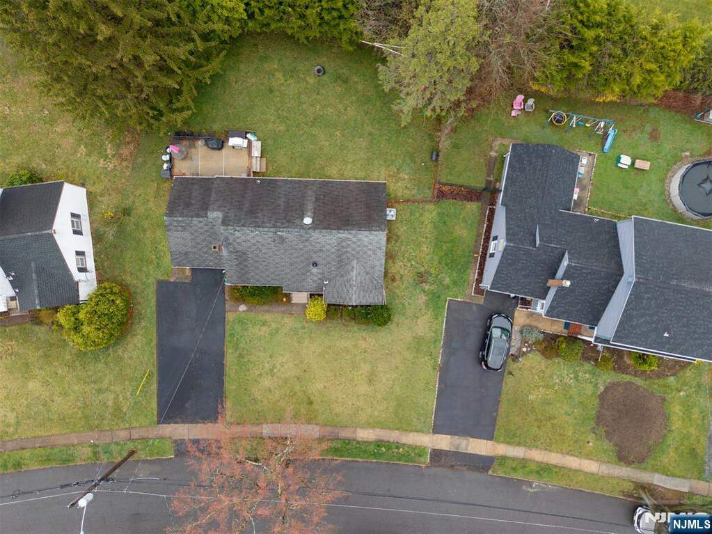 3 Bedroom Single Family Home/House's Image 17