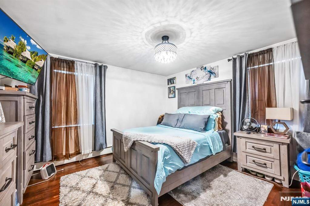 3 Bedroom Single Family Home/House's Image 6