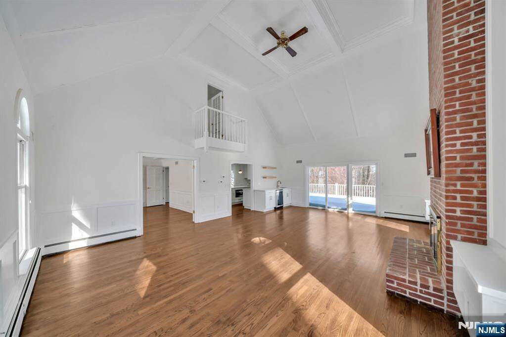 4 Bedroom Single Family Home/House's Image 14