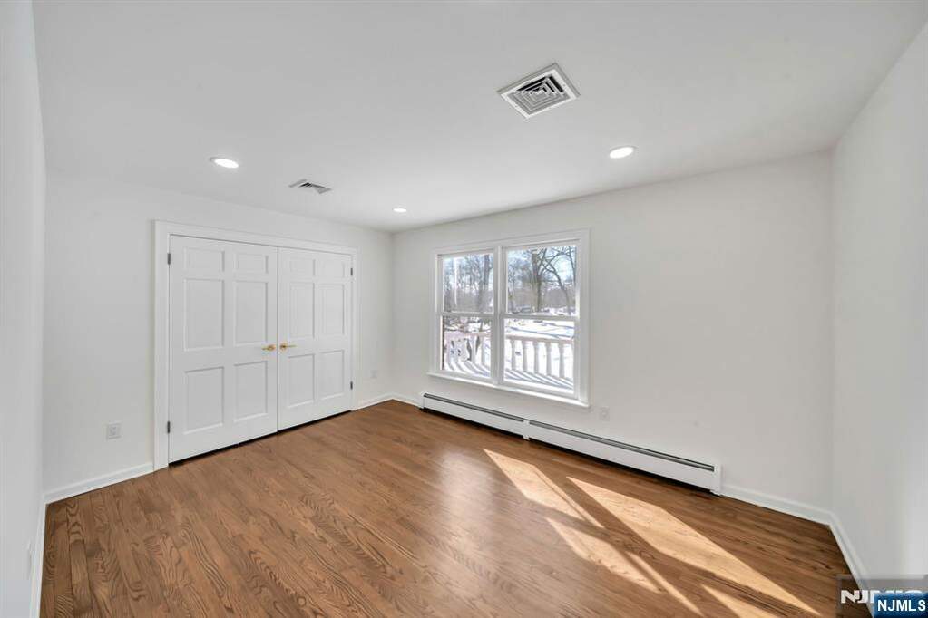 4 Bedroom Single Family Home/House's Image 20