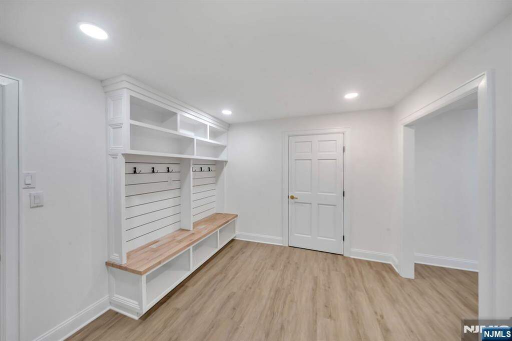 4 Bedroom Single Family Home/House's Image 39