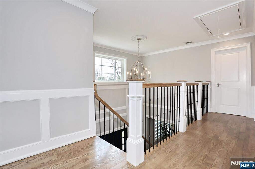 5 Bedroom Single Family Home/House's Image 20