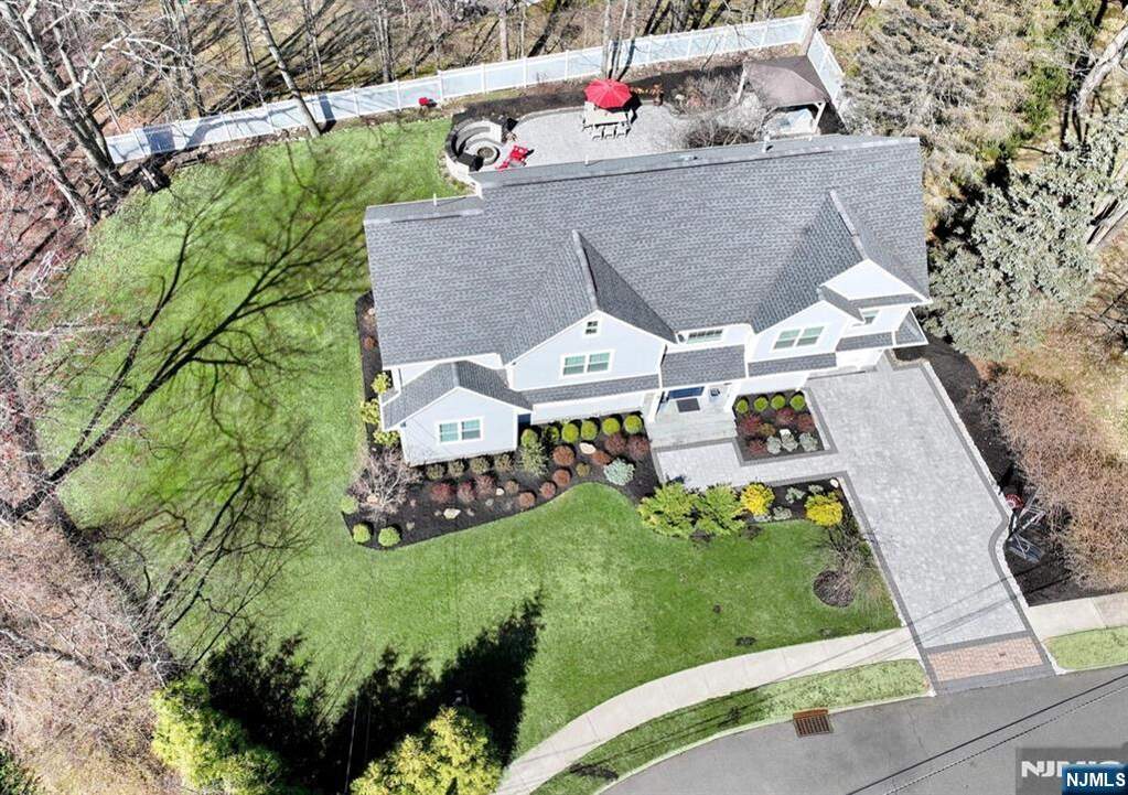 5 Bedroom Single Family Home/House's Image 44