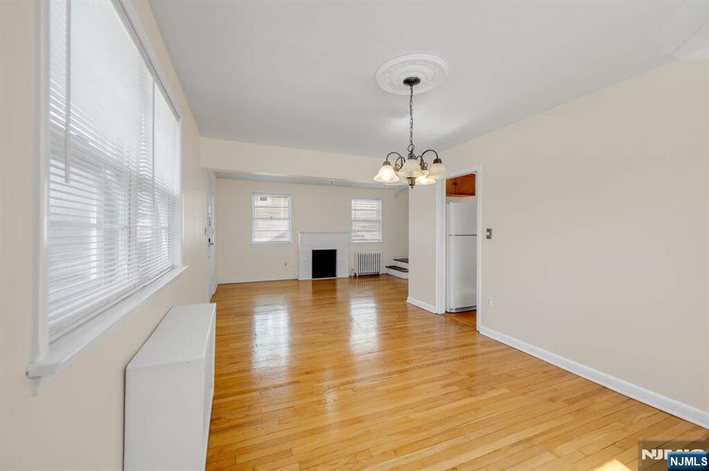 3 Bedroom Single Family Home/House's Image 7