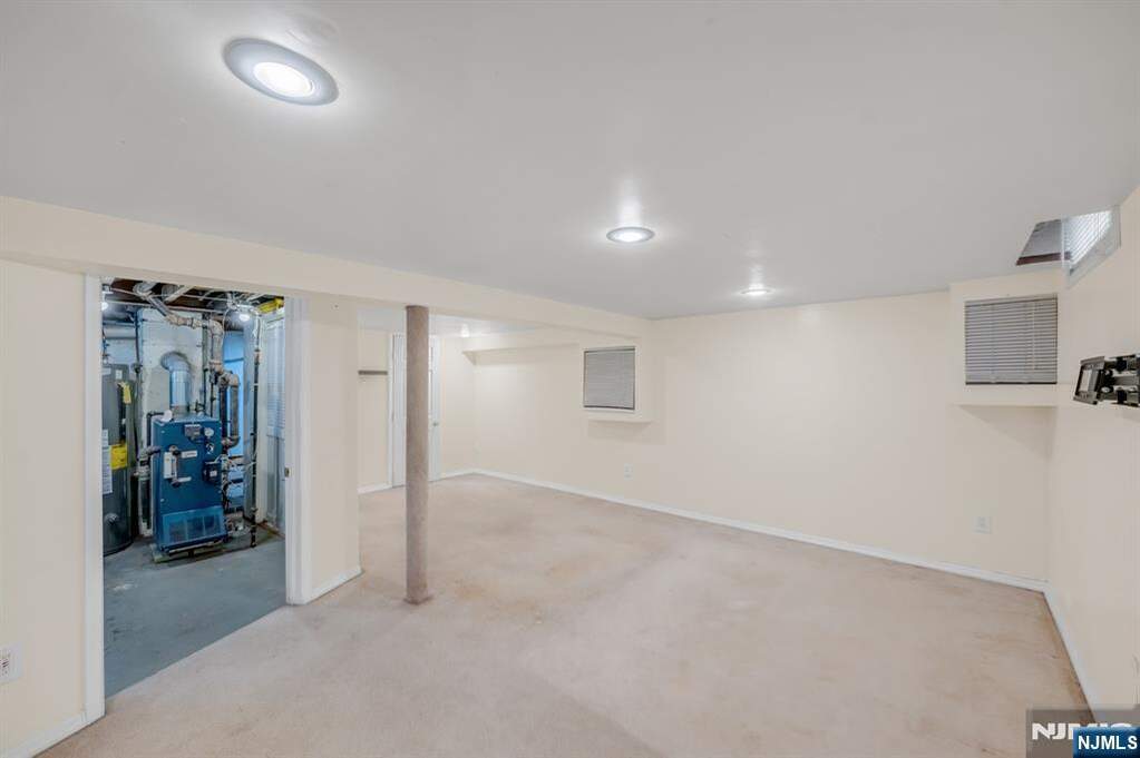 3 Bedroom Single Family Home/House's Image 26