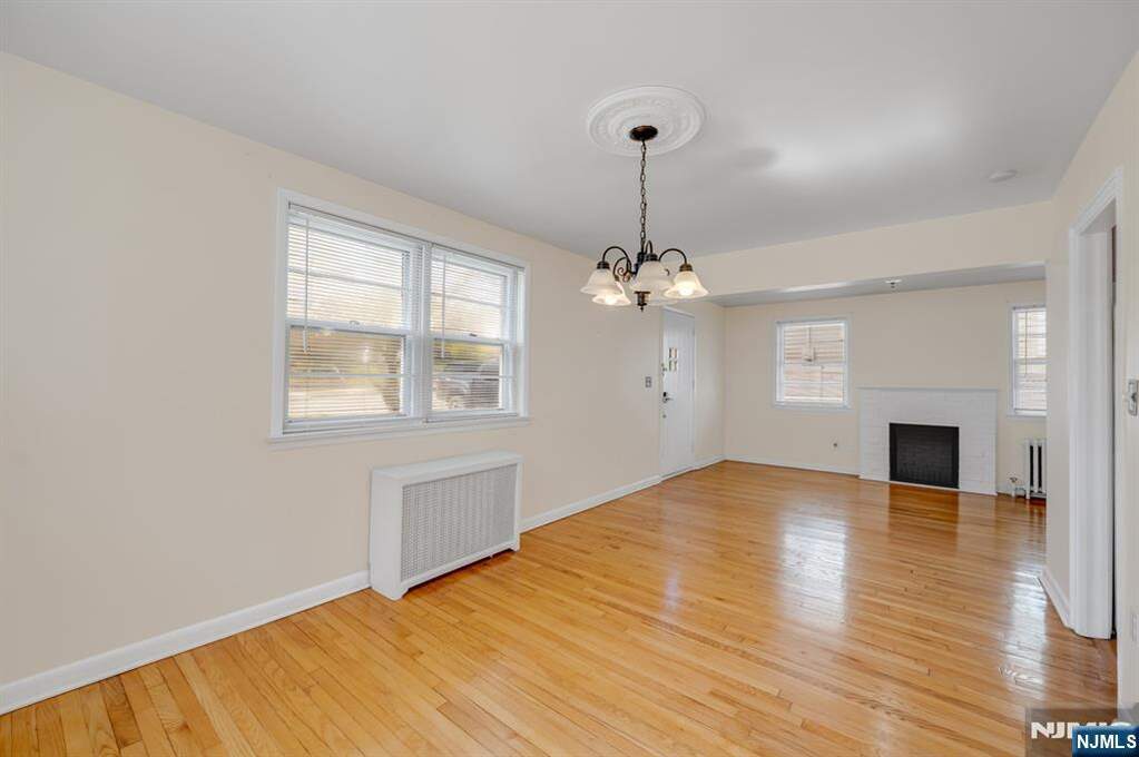 3 Bedroom Single Family Home/House's Image 4