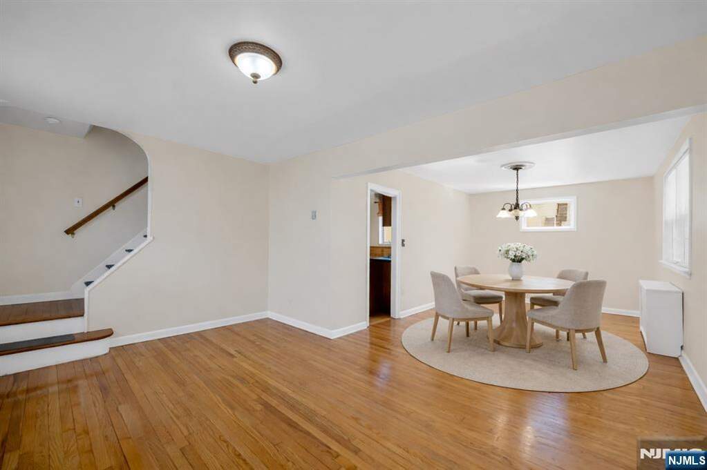 3 Bedroom Single Family Home/House's Image 5