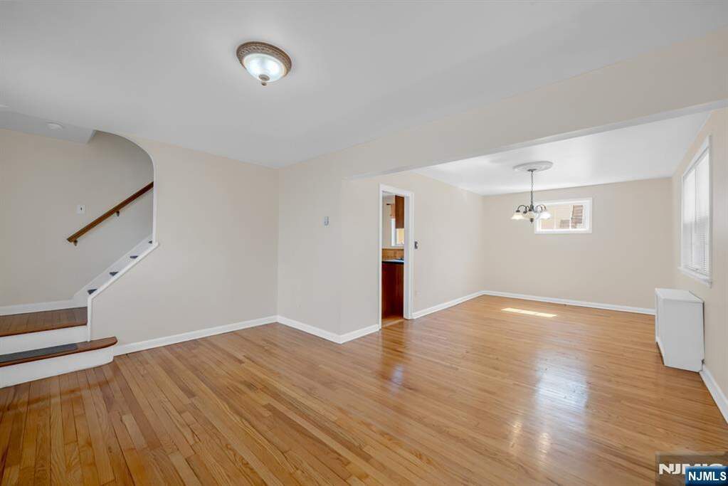 3 Bedroom Single Family Home/House's Image 6