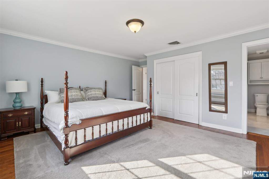 3 Bedroom Single Family Home/House's Image 11