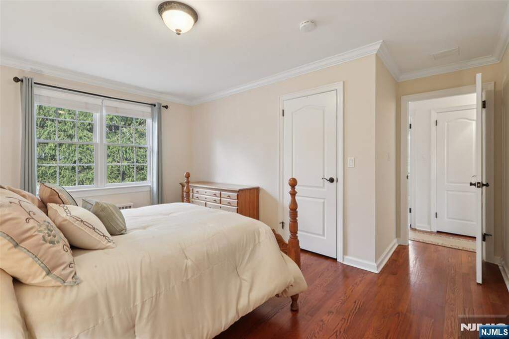 3 Bedroom Single Family Home/House's Image 14