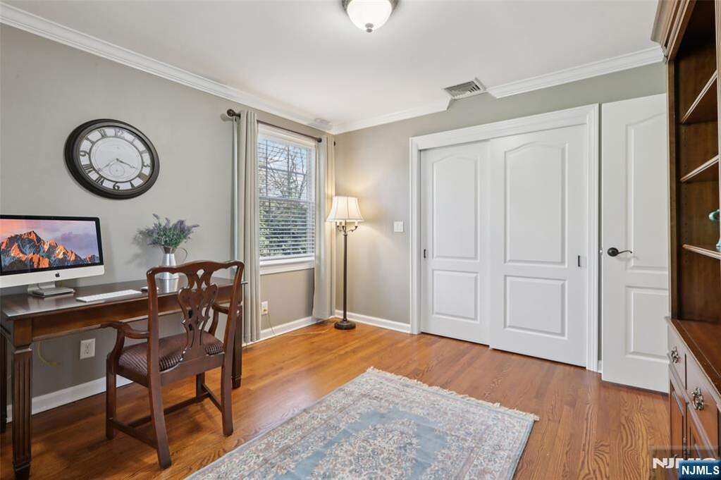 3 Bedroom Single Family Home/House's Image 17