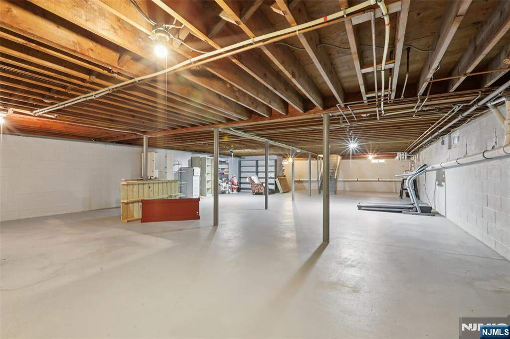 3 Bedroom Single Family Home/House's Image 18