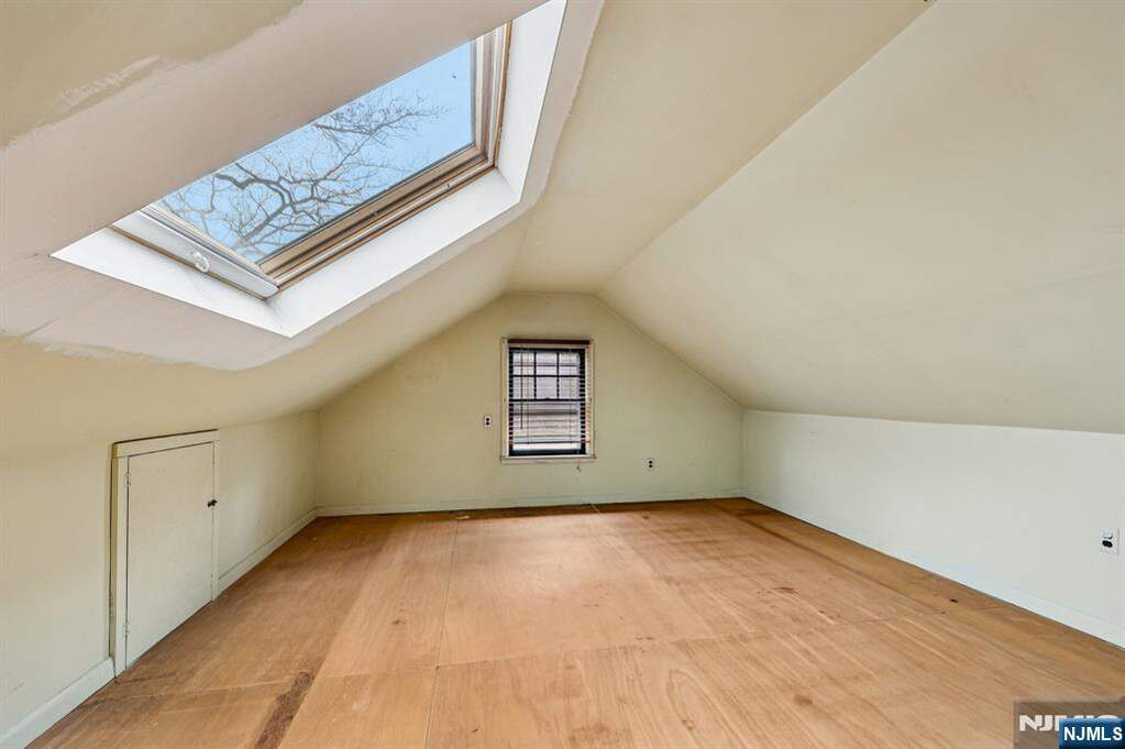 3 Bedroom Single Family Home/House's Image 31