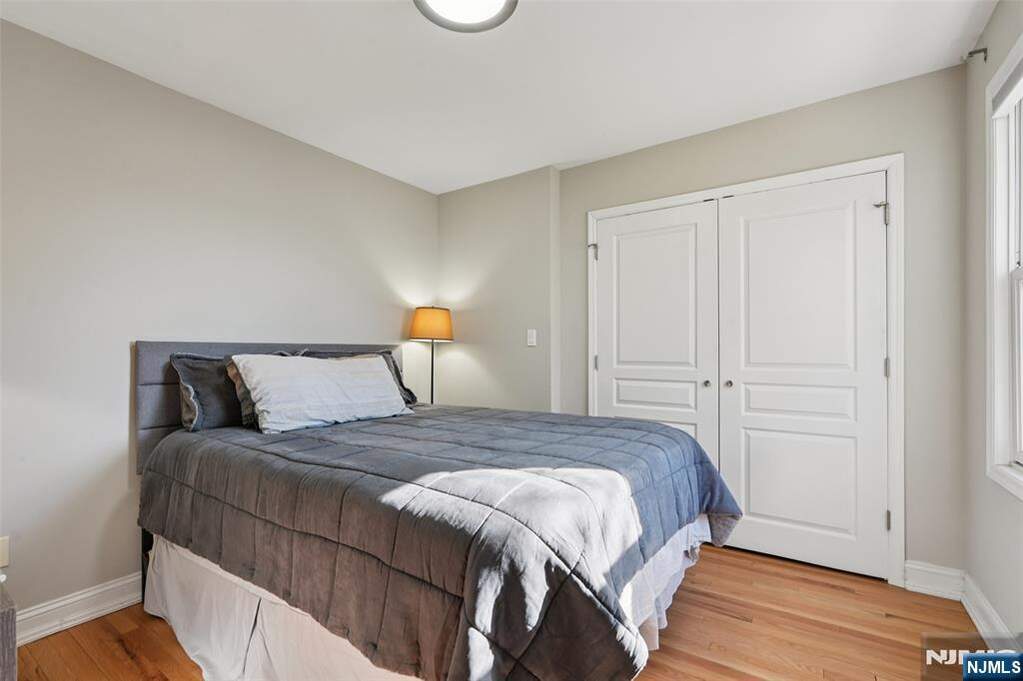4 Bedroom Single Family Home/House's Image 11