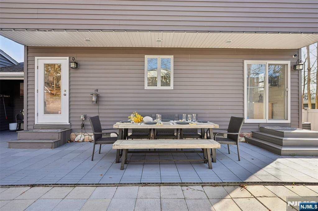4 Bedroom Single Family Home/House's Image 22