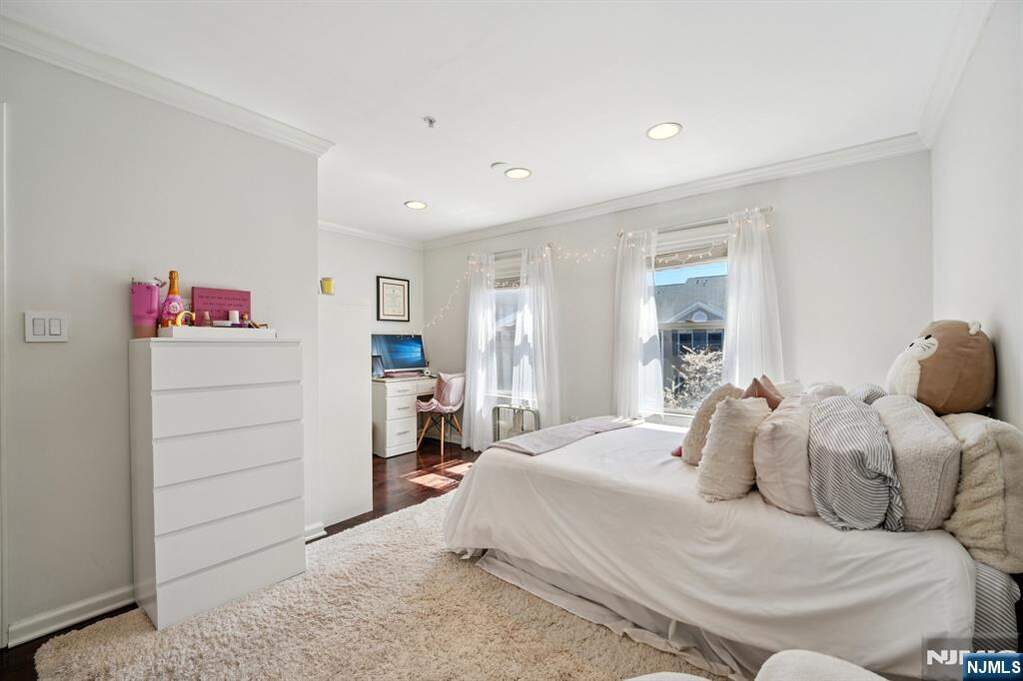 3 Bedroom Apartment/Flat's Image 19