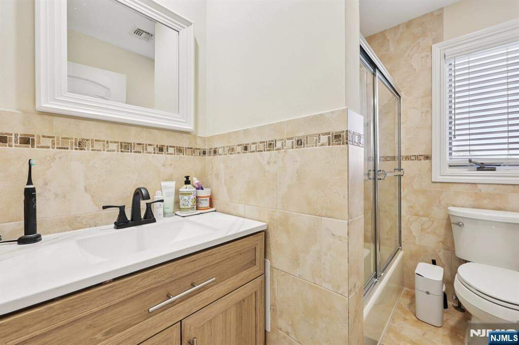 3 Bedroom Villa/Townhouse's Image 12