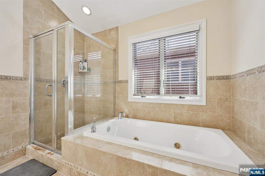 3 Bedroom Villa/Townhouse's Image 20