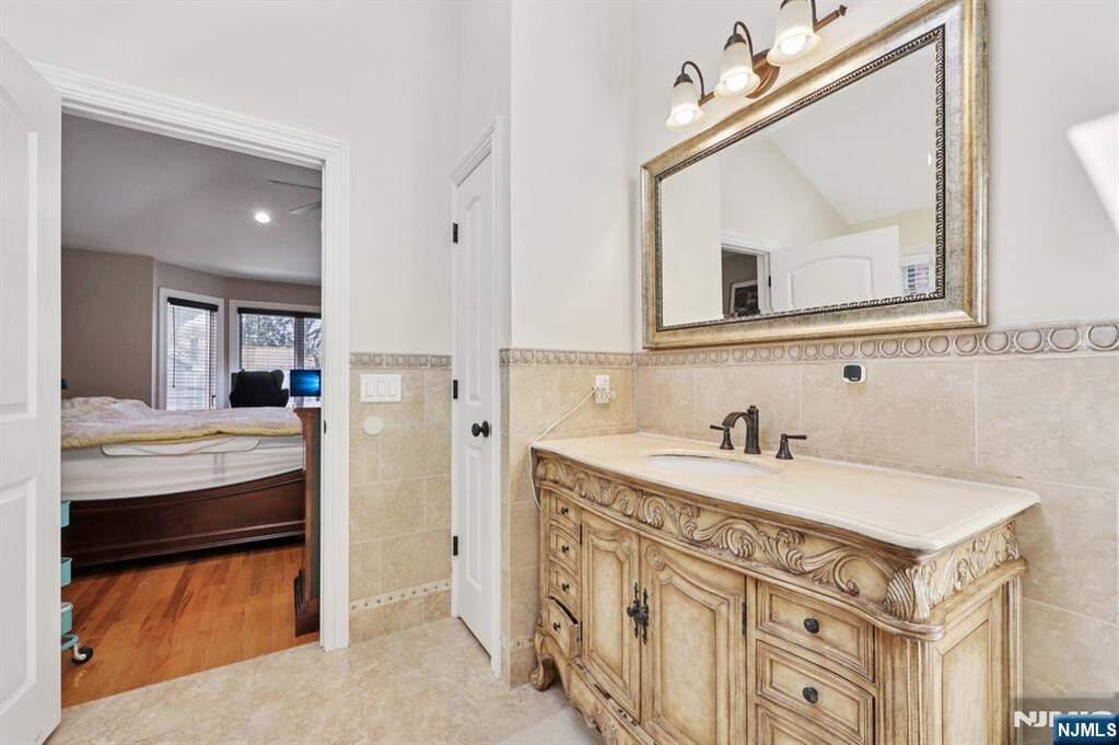 3 Bedroom Villa/Townhouse's Image 21