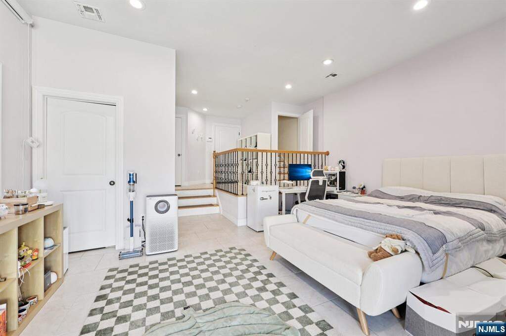 3 Bedroom Villa/Townhouse's Image 23