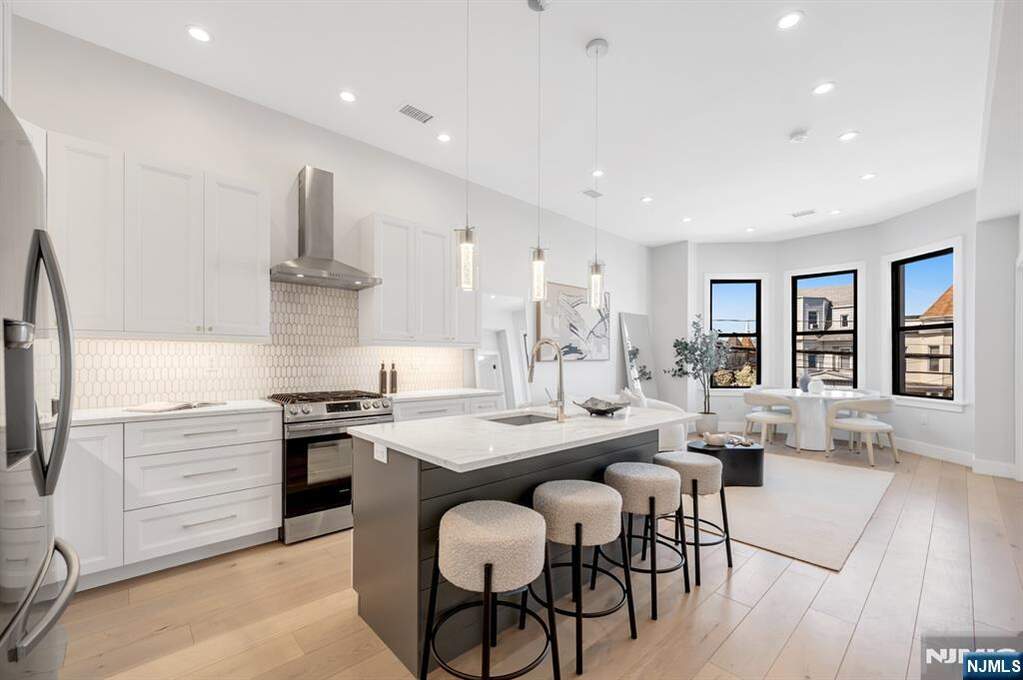 7 Bedroom Multi Unit's Image 30