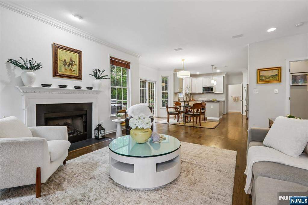 4 Bedroom Single Family Home/House's Image 16
