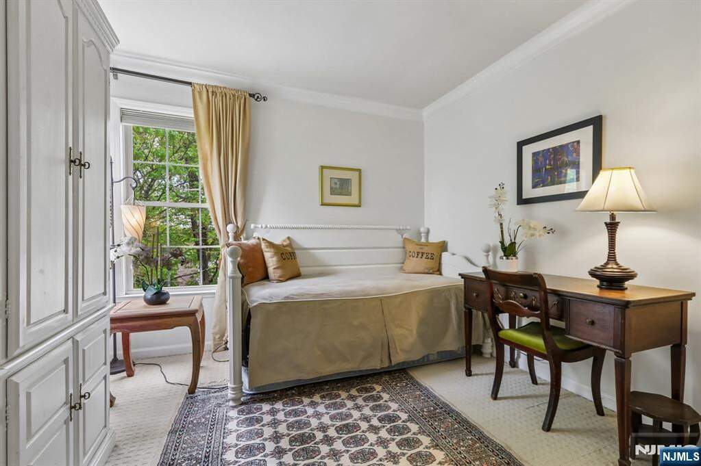 4 Bedroom Single Family Home/House's Image 27