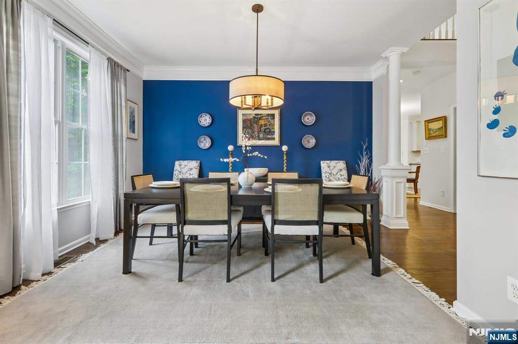 4 Bedroom Single Family Home/House's Image 4