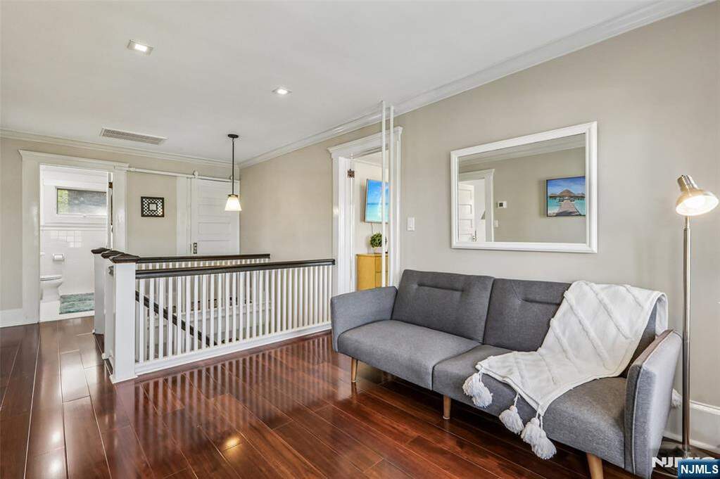 4 Bedroom Single Family Home/House's Image 20