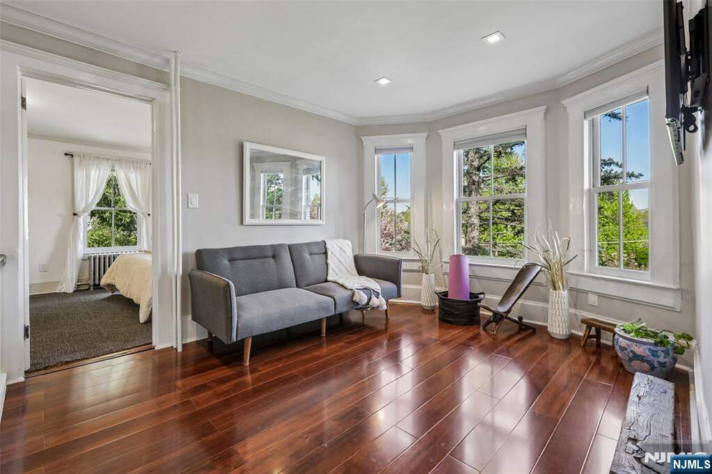 4 Bedroom Single Family Home/House's Image 21