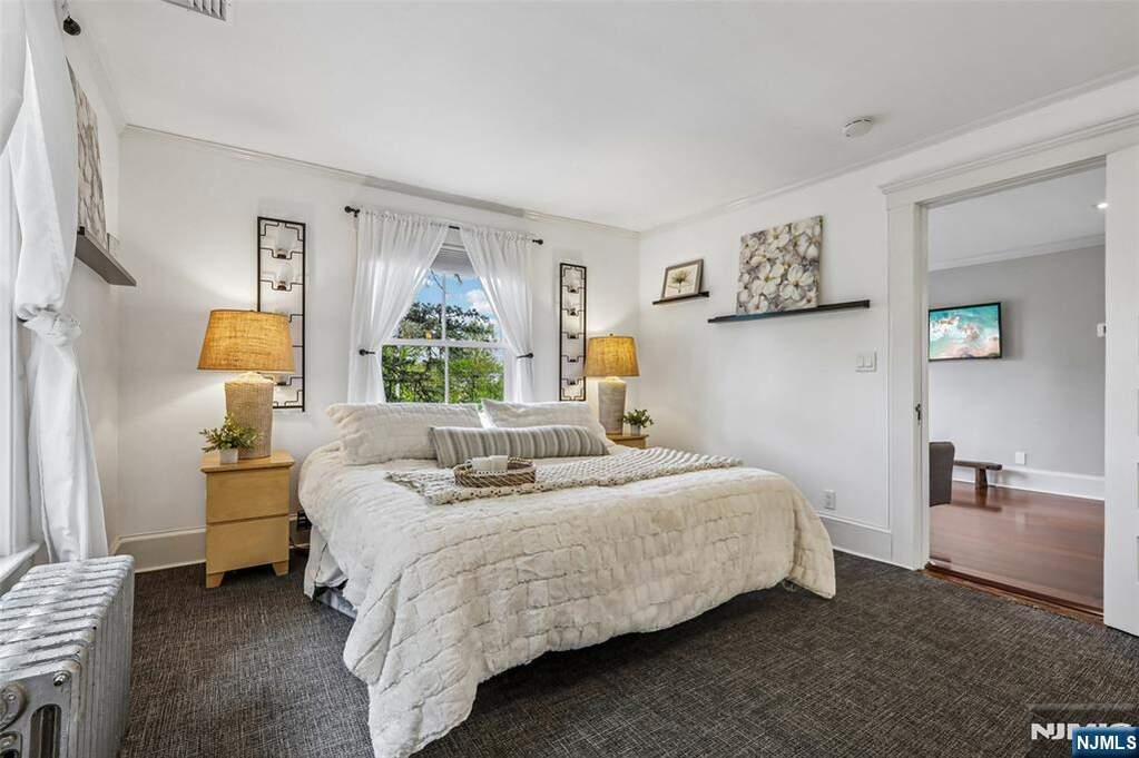 4 Bedroom Single Family Home/House's Image 22