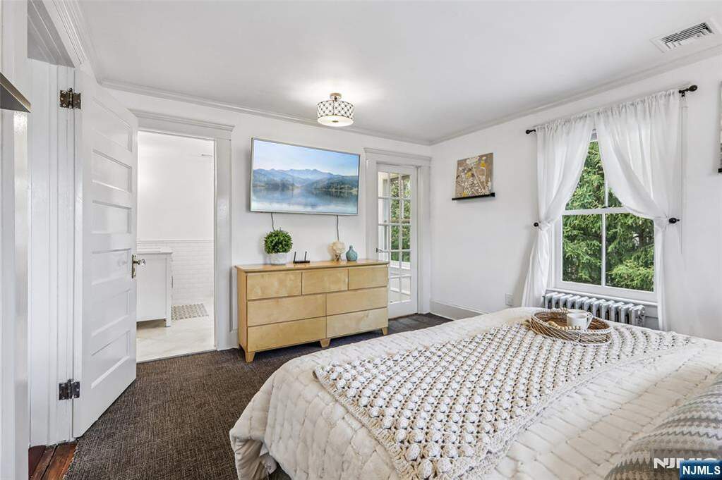 4 Bedroom Single Family Home/House's Image 23