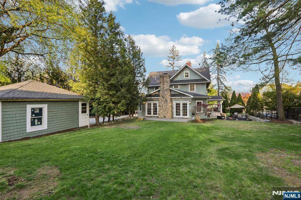 4 Bedroom Single Family Home/House's Image 39