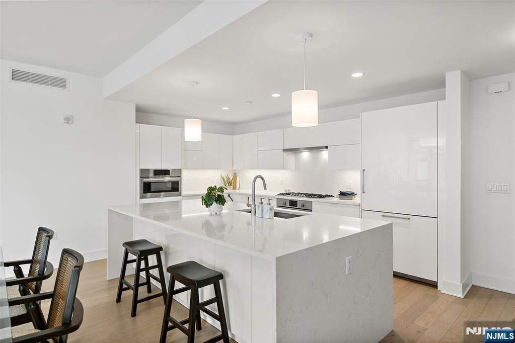 2 Bedroom Apartment/Flat's Image 9