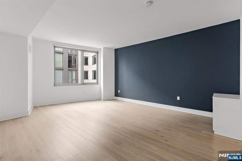 2 Bedroom Apartment/Flat's Image 11