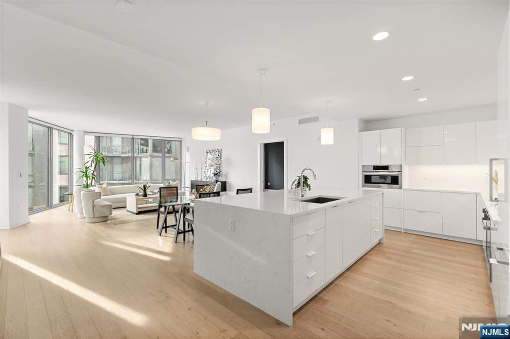 2 Bedroom Apartment/Flat's Image 5