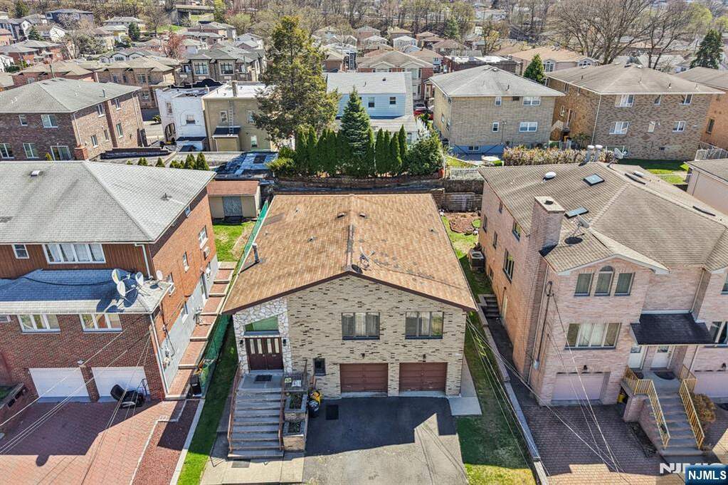 5 Bedroom Multi Unit's Image 7