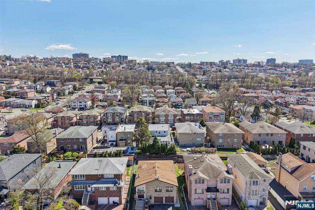 5 Bedroom Multi Unit's Image 8