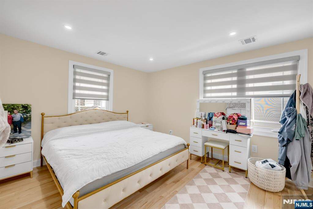 2 Bedroom Single Family Home/House's Image 15