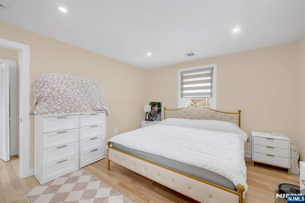 2 Bedroom Single Family Home/House's Image 16