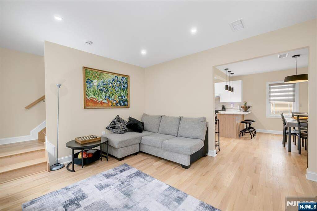 2 Bedroom Single Family Home/House's Image 3
