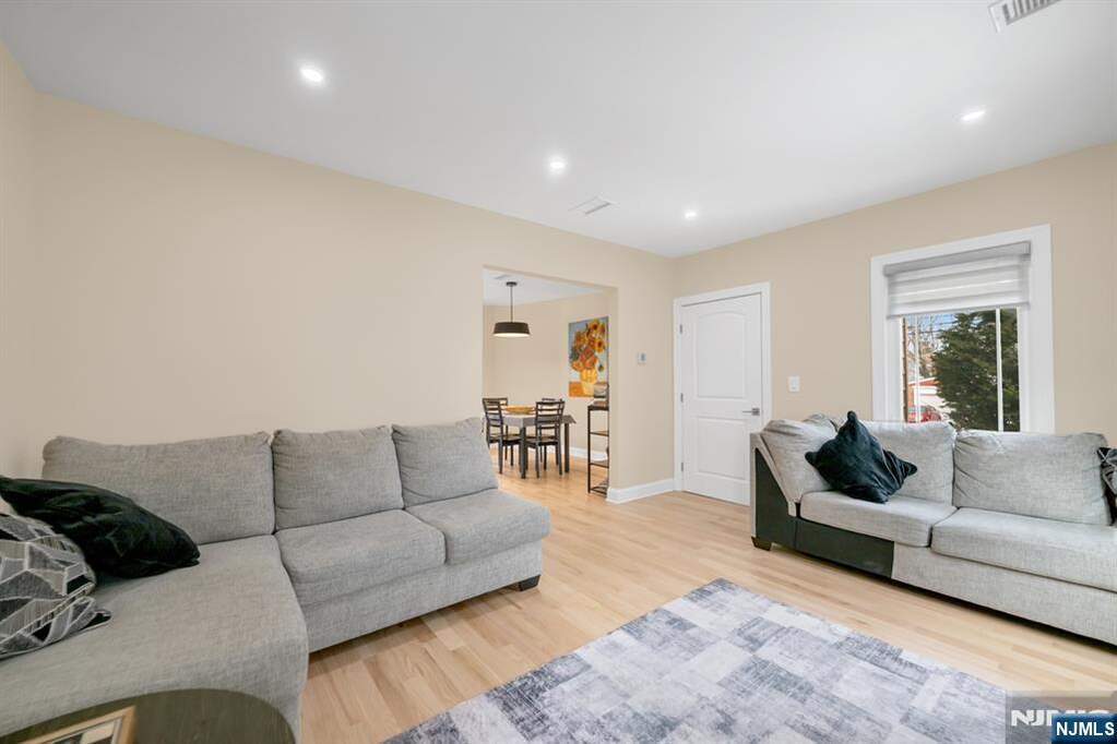 2 Bedroom Single Family Home/House's Image 4
