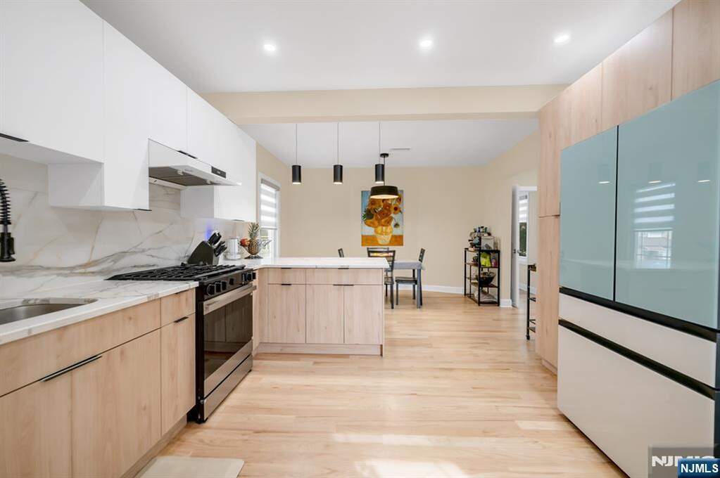 2 Bedroom Single Family Home/House's Image 6
